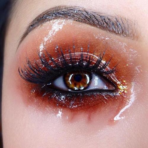 chomotkar:glossy eyelids makeup moodboard