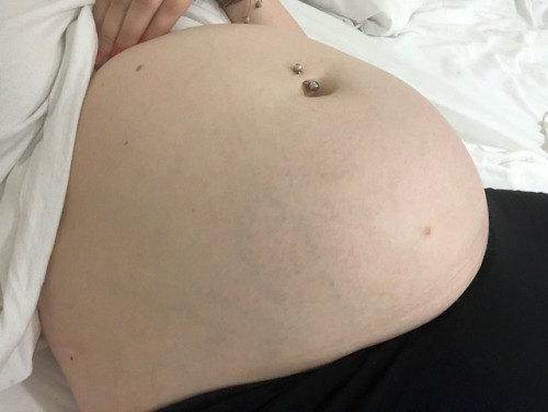 swollenbellygirl:Hungover belly stuffed with Maccy Ds 