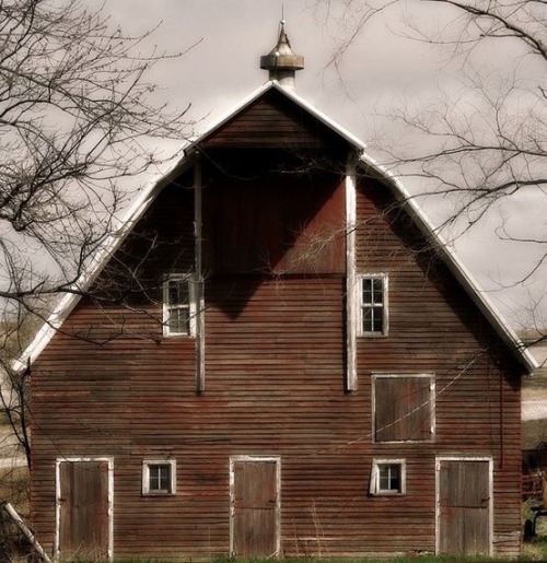 oldfarmhouse:https://pin.it/wyykol5i73v3jq