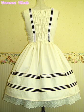 pintucksandruffles