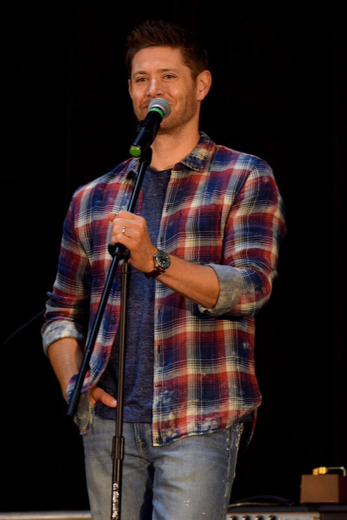 stellina-4ever:Jensen Ackles during SPNNJ  - September 30,...