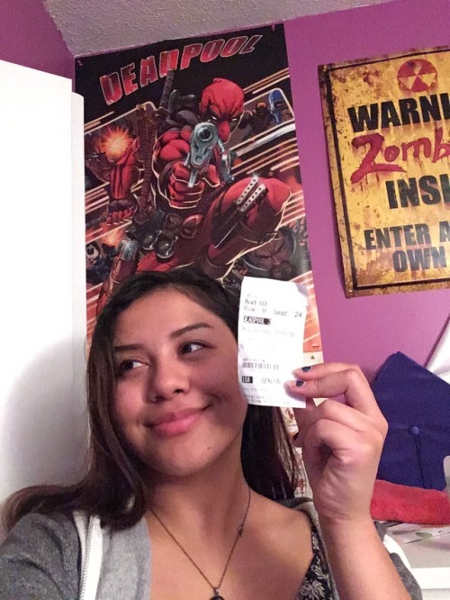 bigpandulce:Here’s 2015 me and 2018 me holding up my deadpool...