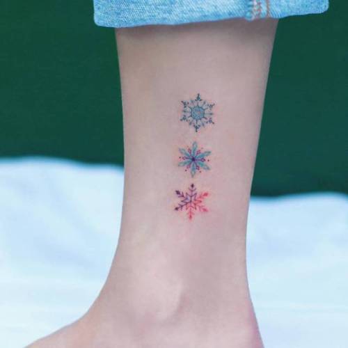 By Tattooist Ilwol, done in Seoul. http://ttoo.co/p/144835 small;winter;snowflake;tiny;ankle;ifttt;little;nature;tattooistilwol;four season;illustrative