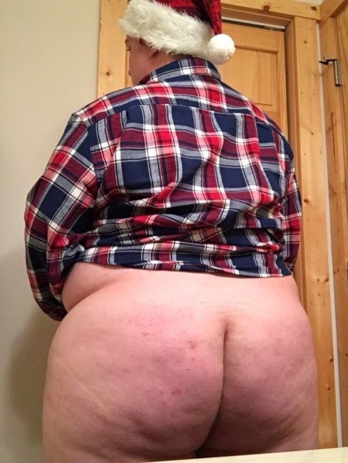 mefreekydeeky:THIS BIG ASS LOOKS DELICIOUS!!!