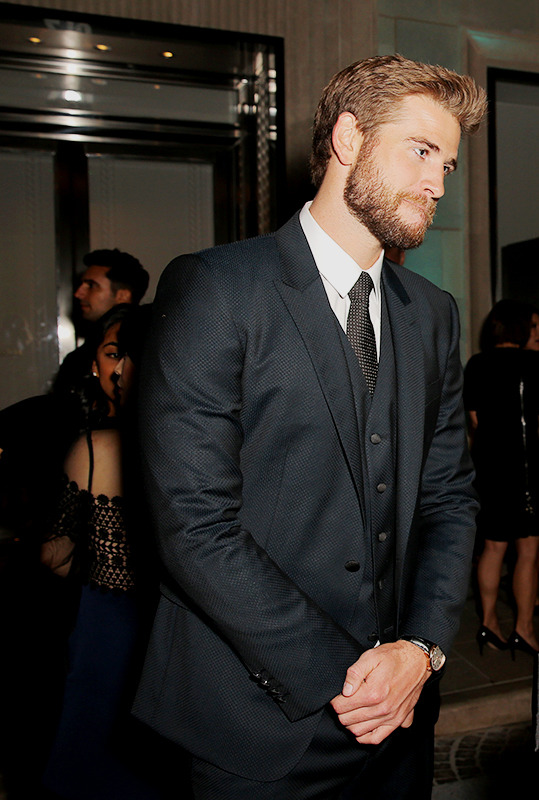 liam hemsworth.  - Página 33 Tumblr_of1zb0kD9c1ssh0p7o2_540