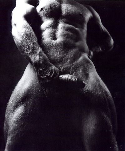Who doesn’t love hairy muscle, really?