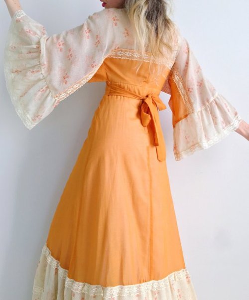 spookyfoxfashion:Vintage Prairie Dress...