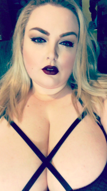 juicyjacqulyn:
â€œ Not on my premium Snapchat? Youâ€™re missing out. A one time payment of $30US via http://torrid.com  e-gift card to juicyjacqulyn@hotmail.com gets you lifetime access to my premium Snapchat. Send more? Get an extra lil something.
Make...