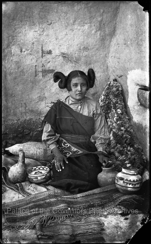 PALACE OF THE GOVERNORS PHOTO ARCHIVES  Young Hopi woman 