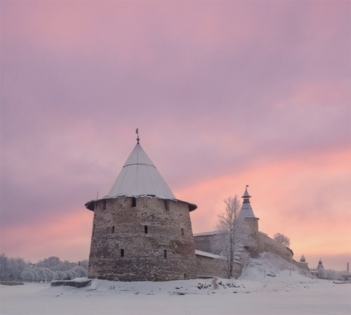 krasna–devica:Pskov, Russia