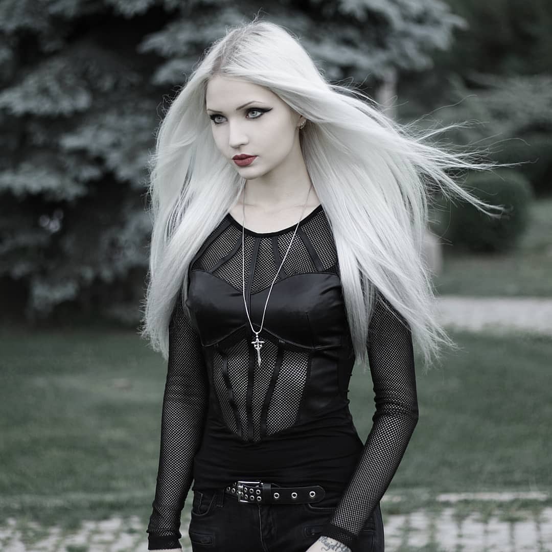 Model: Anastasia EG Welcome to Gothic and Amazing 