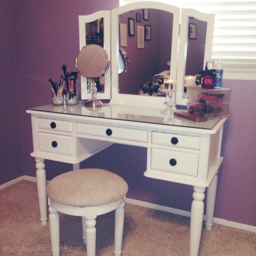 vanity table on Tumblr