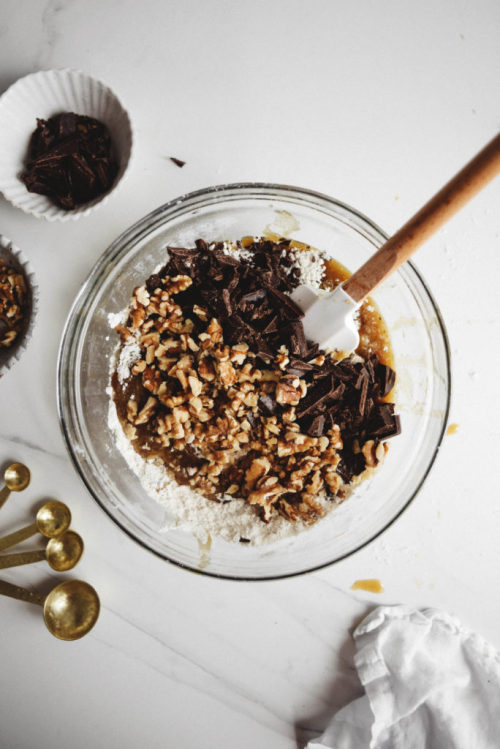 sweetoothgirl:VEGAN CHOCOLATE CHIP WALNUT COOKIES