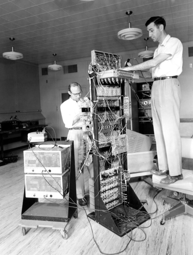 Dinosaur's Pen | "Building the ORACLE Computer CPU" - 1953