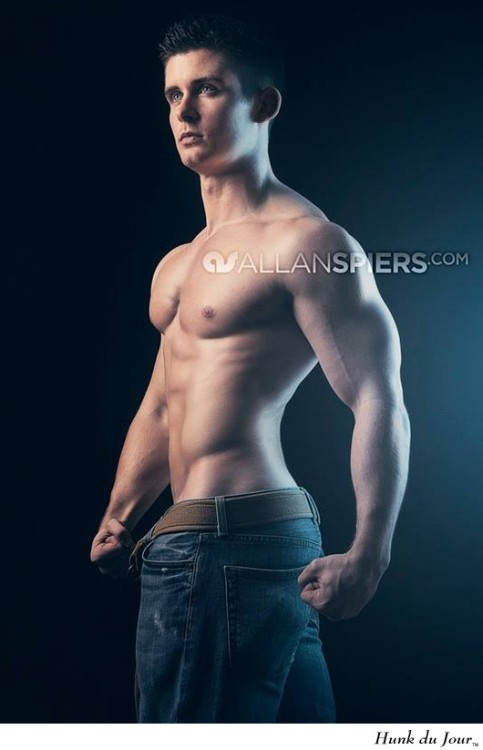 Your Hunk of the Day: Gunnar D http://hunk.dj/6902