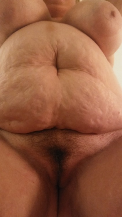 fat-chicks-and-dicks:Fuck that looks good