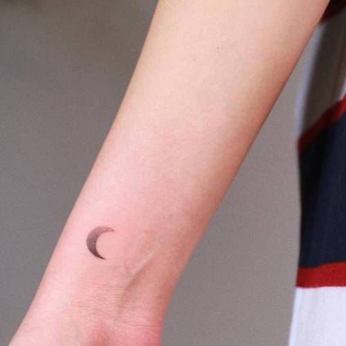 By Tattooist Arar, done in Seoul. http://ttoo.co/p/155082 tattooistarar;small;astronomy;micro;tiny;ifttt;little;wrist;crescent moon;minimalist;moon