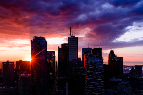 svmplr:Sunrise in Toronto30 Minutes between first and last...