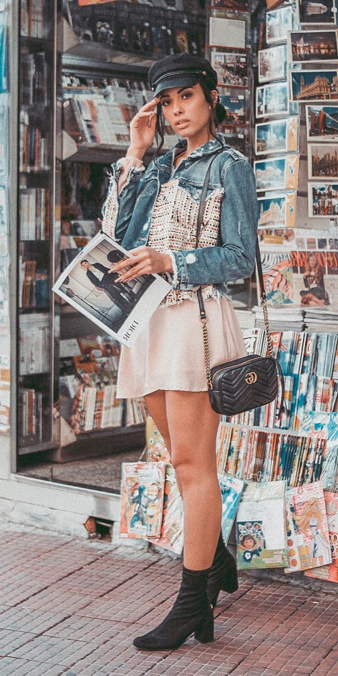 10+ Street Style Looks to Inspire You Now - #Beauty, #Dress, #Shopping, #Loveit, #Pic That moment when you see your crush and try to act natural! , hellothalita - Aquele momento quando vocvo crush passando e tenta agir naturalmente! 
