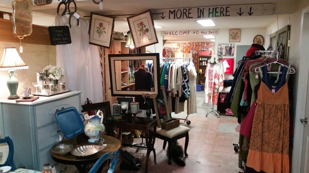 Marché Mag Tales from Trove Market — 10 Amazing Vintage Furniture