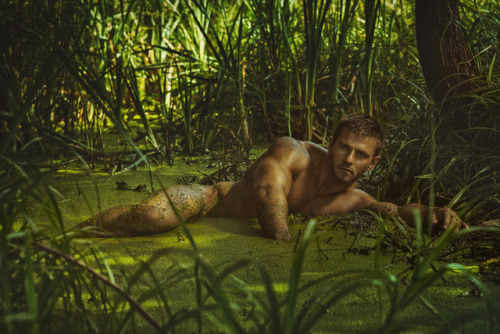 siroyagihkd:Egu Gato by Mitya Nevsky  (via: Homotography)