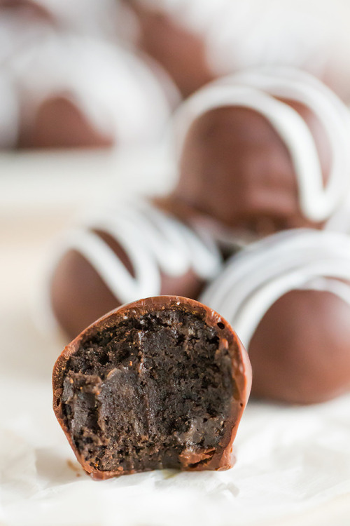 fullcravings:Oreo Truffles