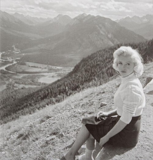 marilyn-monroe-collection:Marilyn Monroe in Canada, 1953.