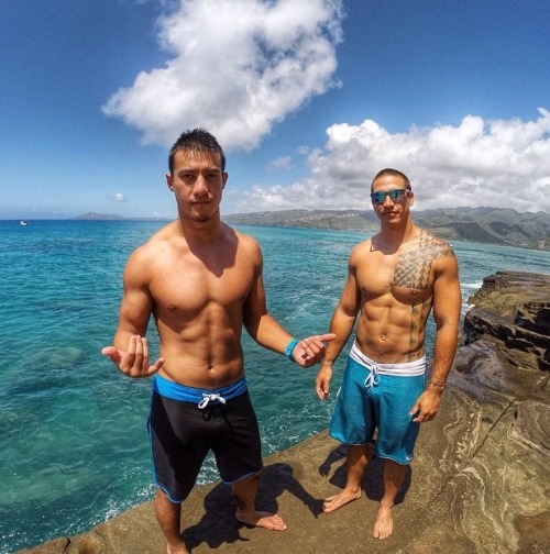 Nude Hawaiian Men 20