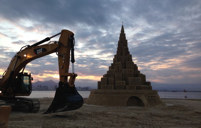 costruire castelli di sabbia con l'escavatore Tumblr_nr6qr2O2DF1qzfsnio4_r1_1280