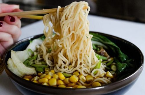 veganfoodblog:Easy Vegan Ramen