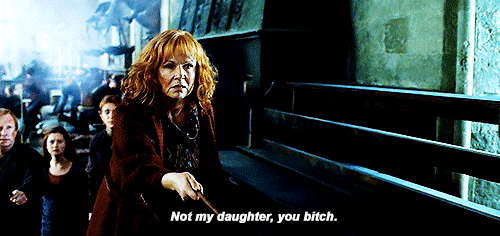 Resultado de imagem para molly weasley vs bellatrix lestrange gif