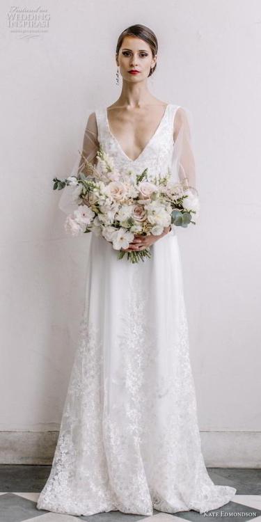 (via Kate Edmondson Couture Wedding Dresses | Wedding Inspirasi)...