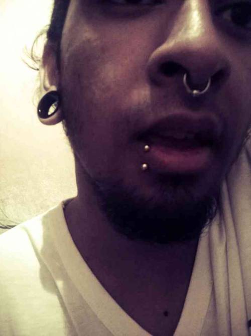 SrPanda Wikipale Piercing Mouth Septum Dilatación Lunar Barba Labios Boy