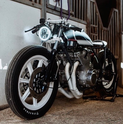 utwo:Yamaha XS1100 Cafe Racer© upcycle garage