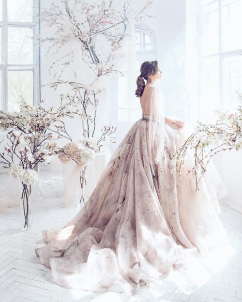 andantegrazioso:Cascade dress | samarova_m