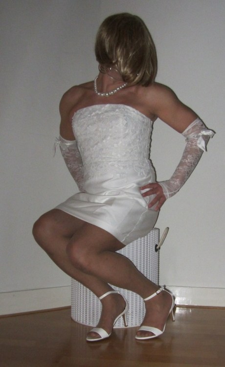 thetransgenderbride:Me Cindy Cross crossdressing as a bride