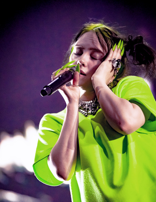 billieeilishgifs