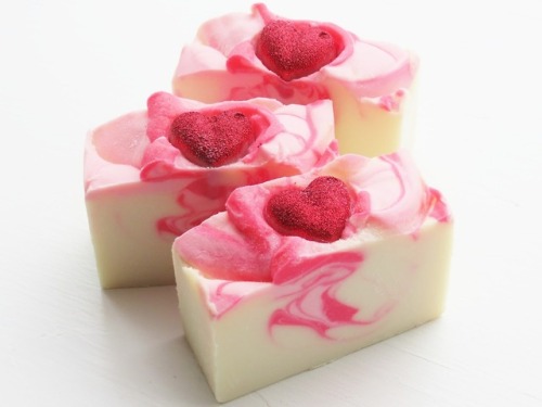 lilac-soap:Soap for Valentines Day