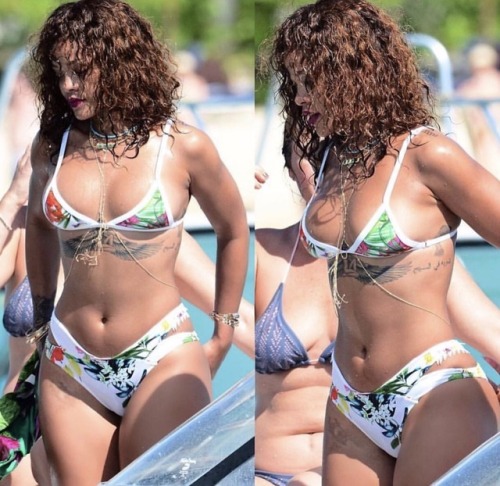 blackgirlsreverything:I’m obsessed with thick Rih