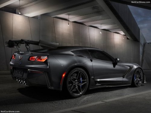 one-girl-car:Chevrolet Corvette ZR1 (2019)Chevrolet...