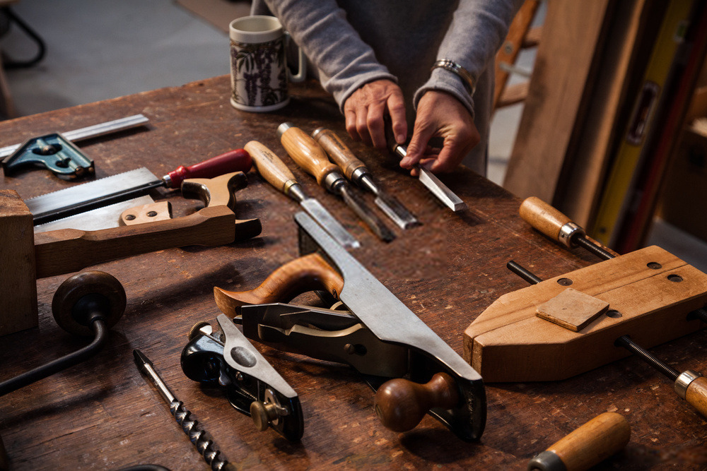 Leena Essential woodworking tools for beginners