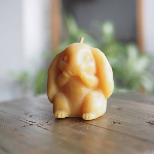 lilac-soap:Rabbit Beeswax Candle // VilkuVilkaCrafts