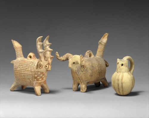 met-greekroman-art:Terracotta zoomorphic askos (vessel) with a...