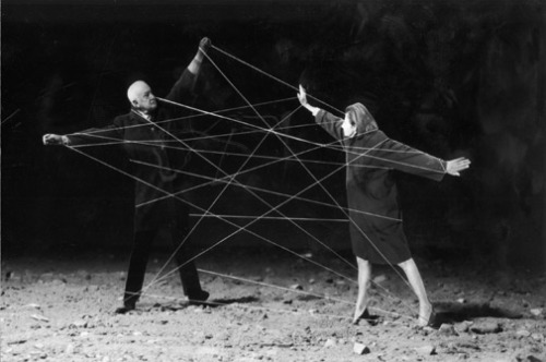 idunn-my-ordinary-madness:Gilbert Garcin Les liens du mariage