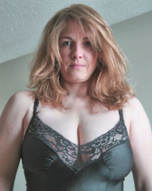 justlightfun:Fuckkk. It’s her. Amazing submission She’s...