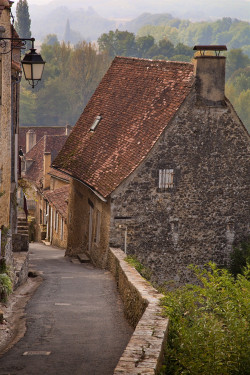 Limeuil, France (by Photograferry)