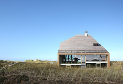 Dune House / Marc Koehler Architectsph: Filip Dujardin