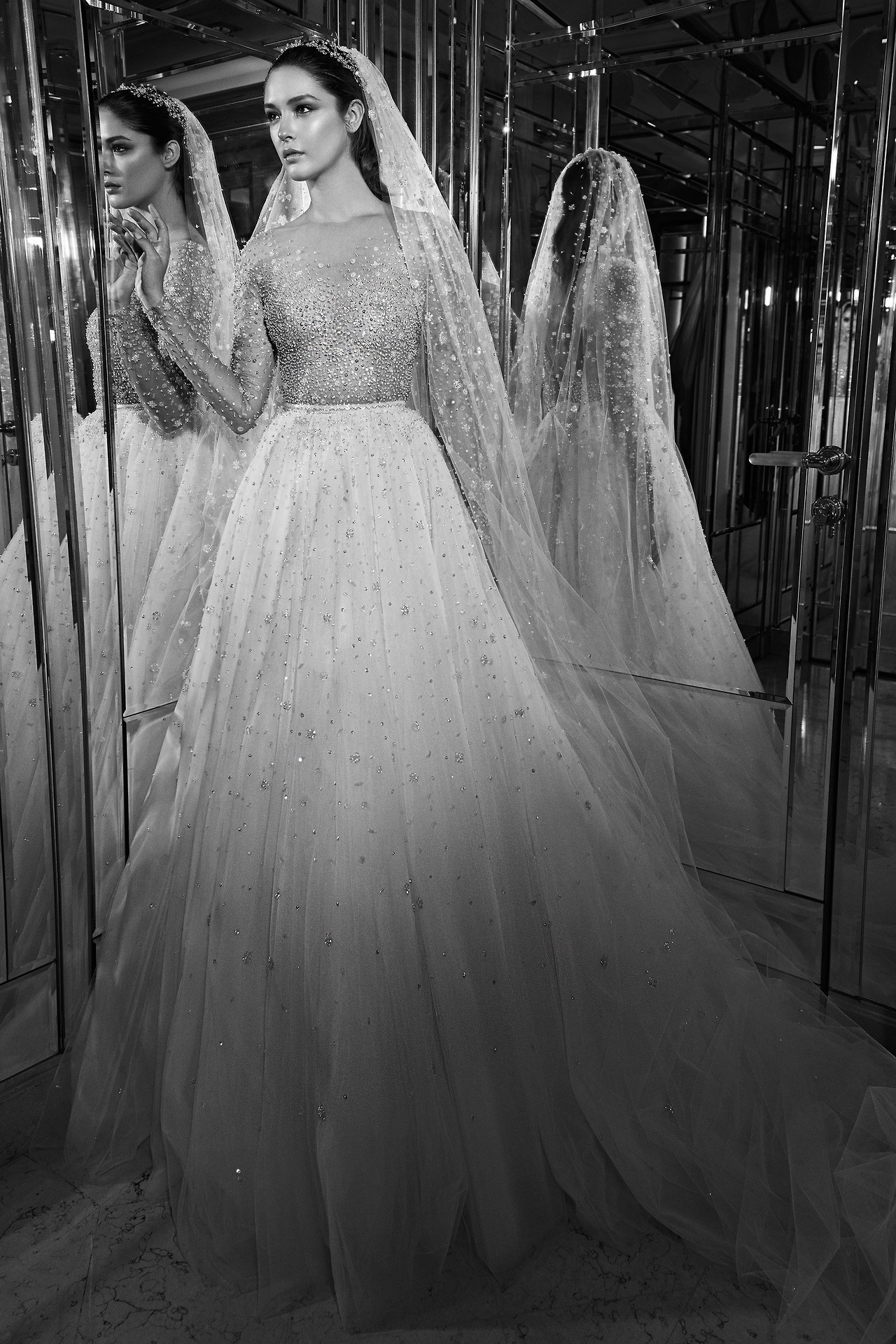 Harper S Bazaar 80 Princess Wedding Gowns You Ll Want To Wear