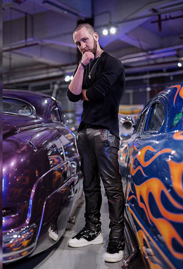 Punkerskinhead — cool cars, but mostly cool guy because of