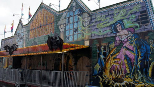 guyfarris:A COLLECTION OF CARNIVAL HAUNTED HOUSE RIDES